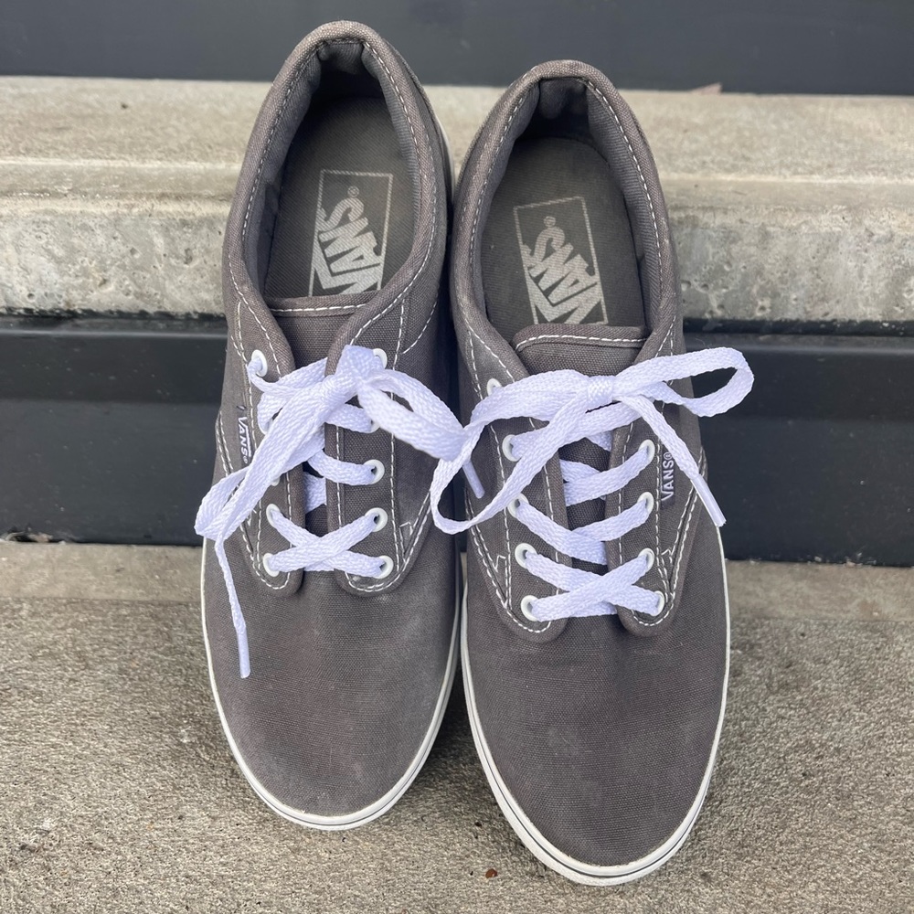 VANS Off the Wall classic gray canvas lace up shoes